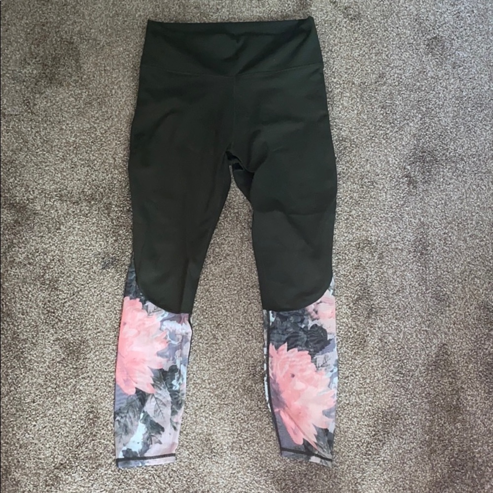 Fabletics High Waisted Powerhold Leggings